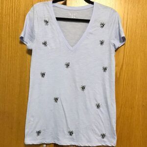 a.n.d e a w y marled light blue beaded V neck T, M